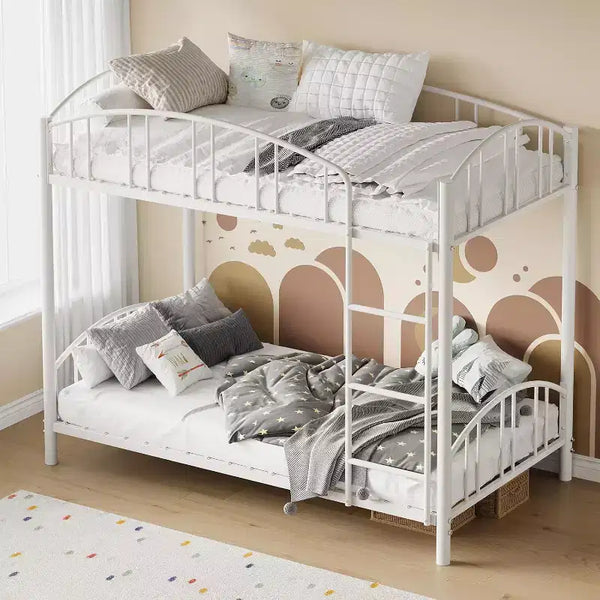Letto a castello in metallo a due piazze, con ringhiera ad arco e scaletta di sicurezza, design salvaspazio, non è necessario il letto a molle
