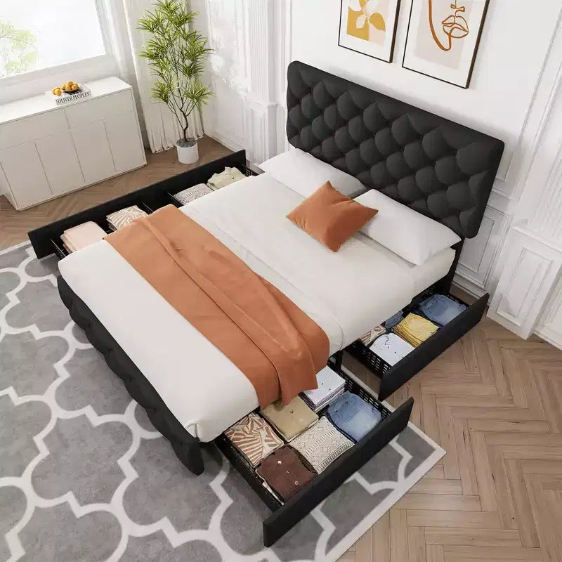 Struttura letto matrimoniale con 4 cassetti contenitore e testiera, base imbottita in lino con supporto a doghe in legno, non necessita di rete a molle
