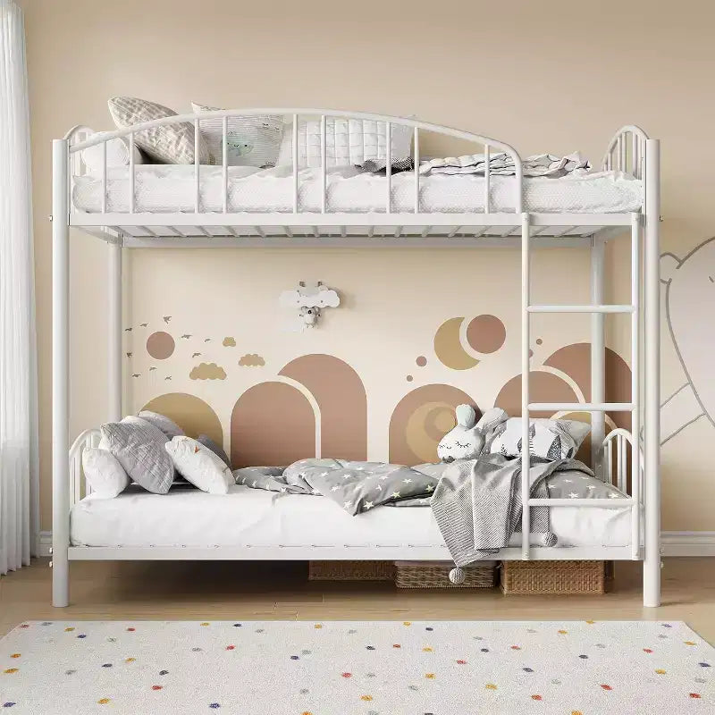 Letto a castello in metallo a due piazze, con ringhiera ad arco e scaletta di sicurezza, design salvaspazio, non è necessario il letto a molle